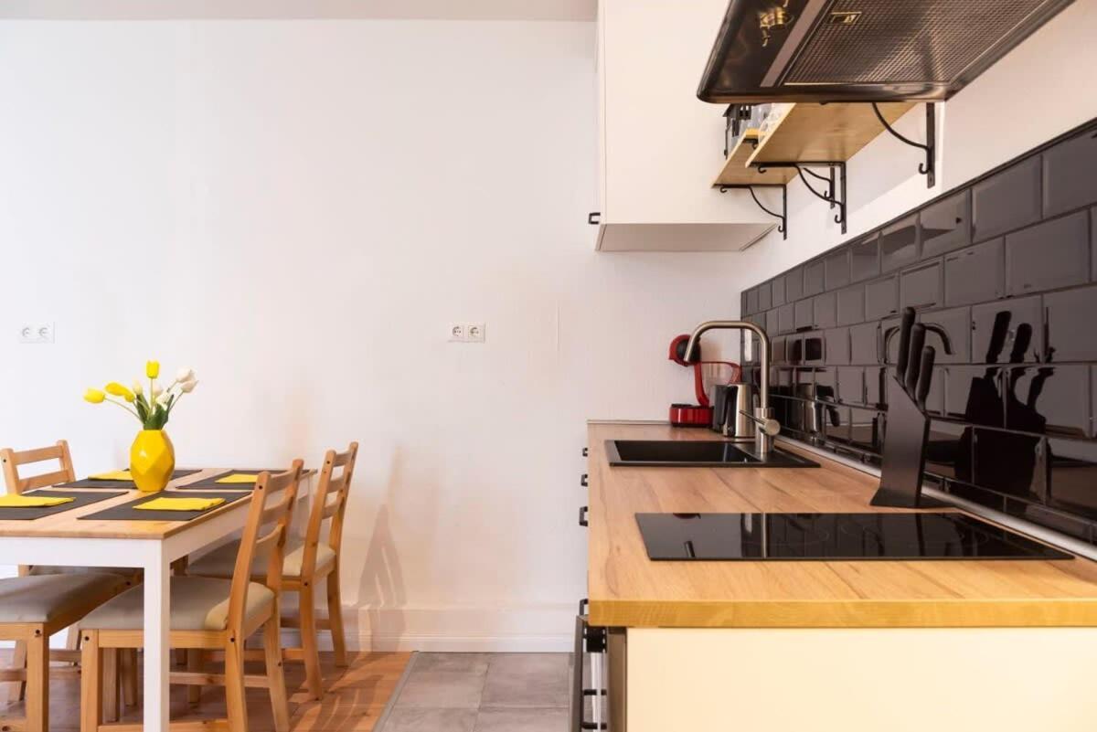 2 Bedroom In Great Location In Kreuzberg Berlijn Buitenkant foto
